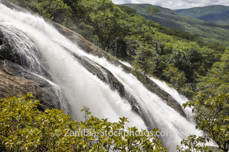 Mutinondo Falls.jpg - Zamstockphotos.com